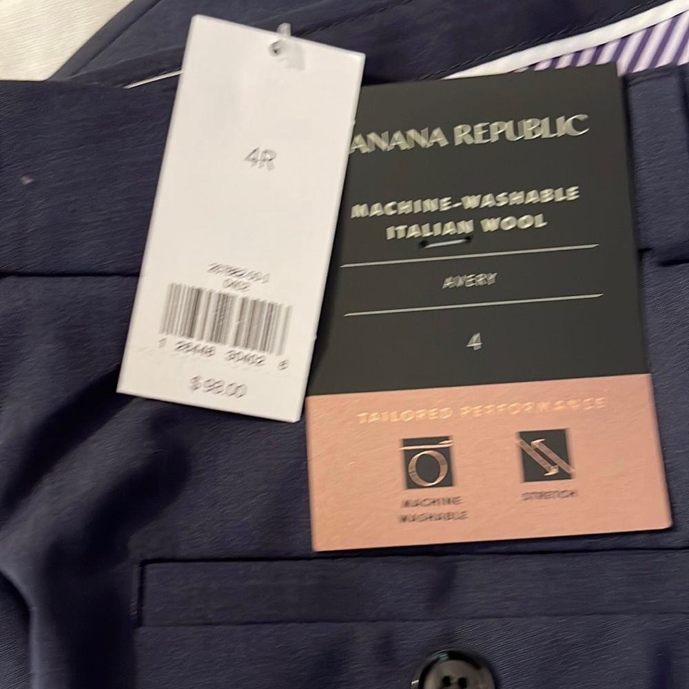 Great Banana Republic Avery navy pants! Selling with BR Avery blazer.